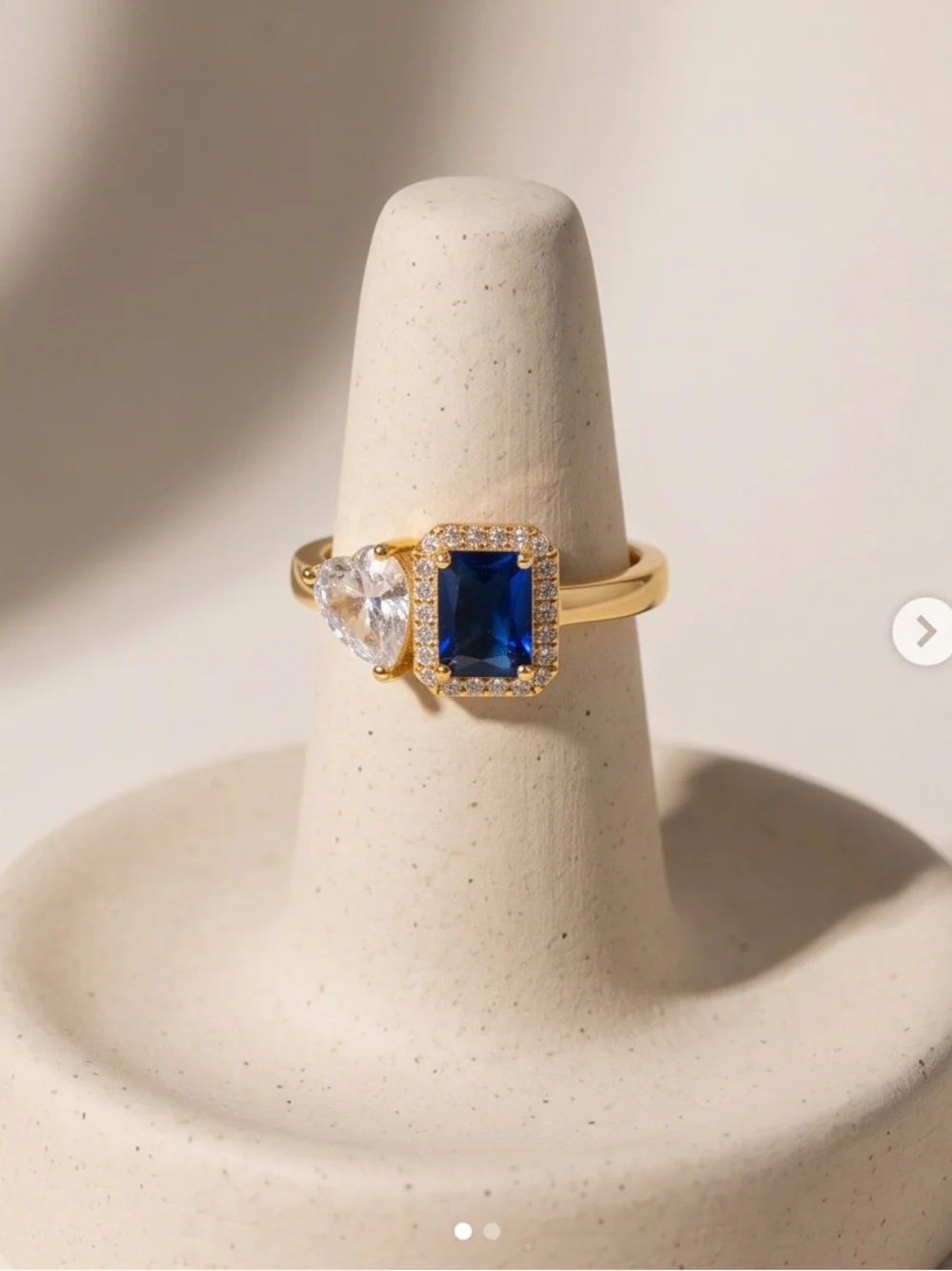 N/A elegant gold